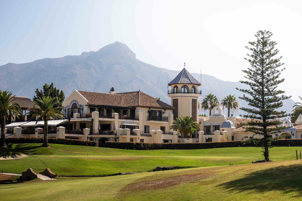 Club-House-Los-Naranjos-Marbella-1024x683